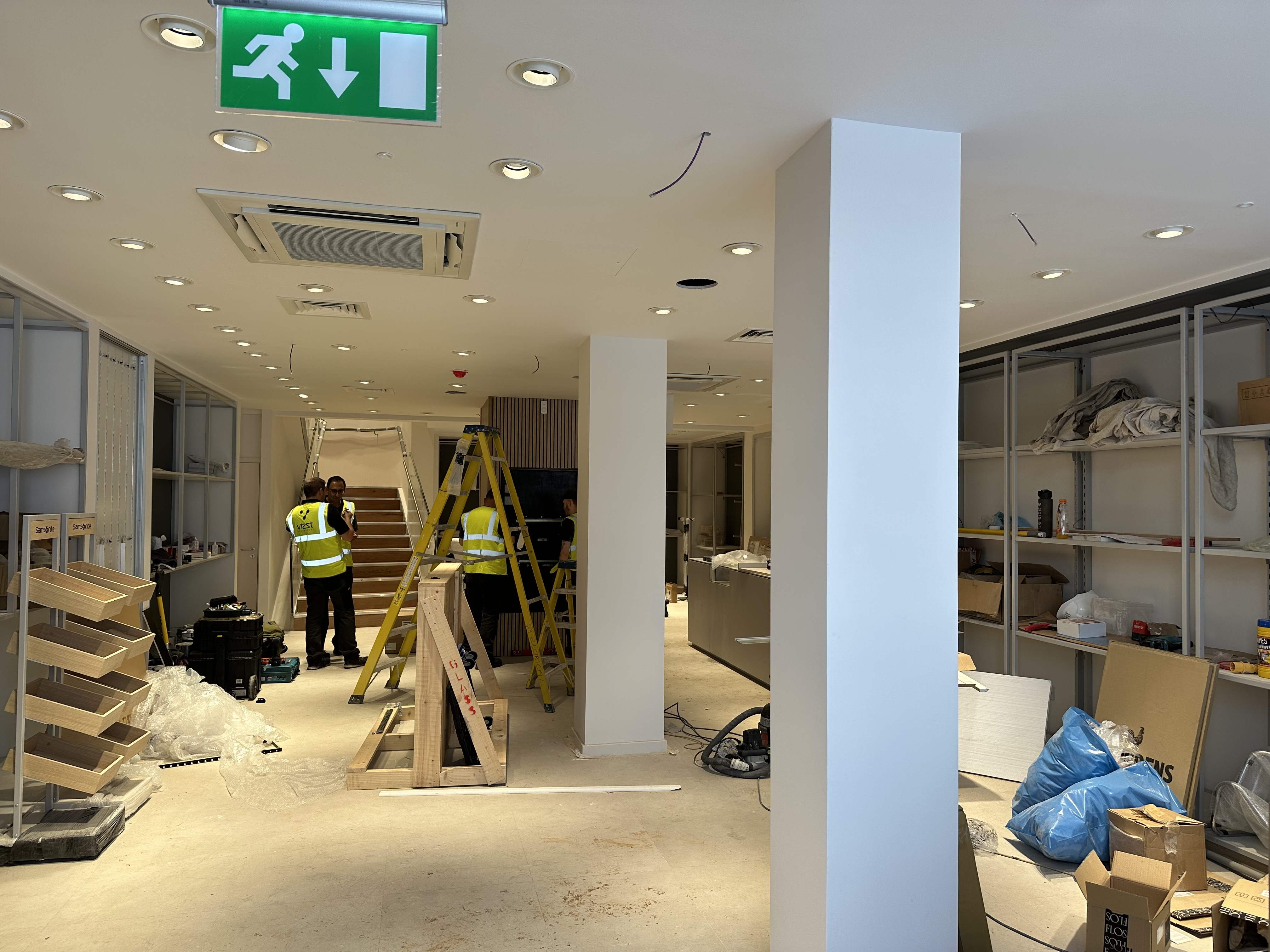 Dawbers drylining fit out works at the new Samsonite store on Oxford Street in London 1