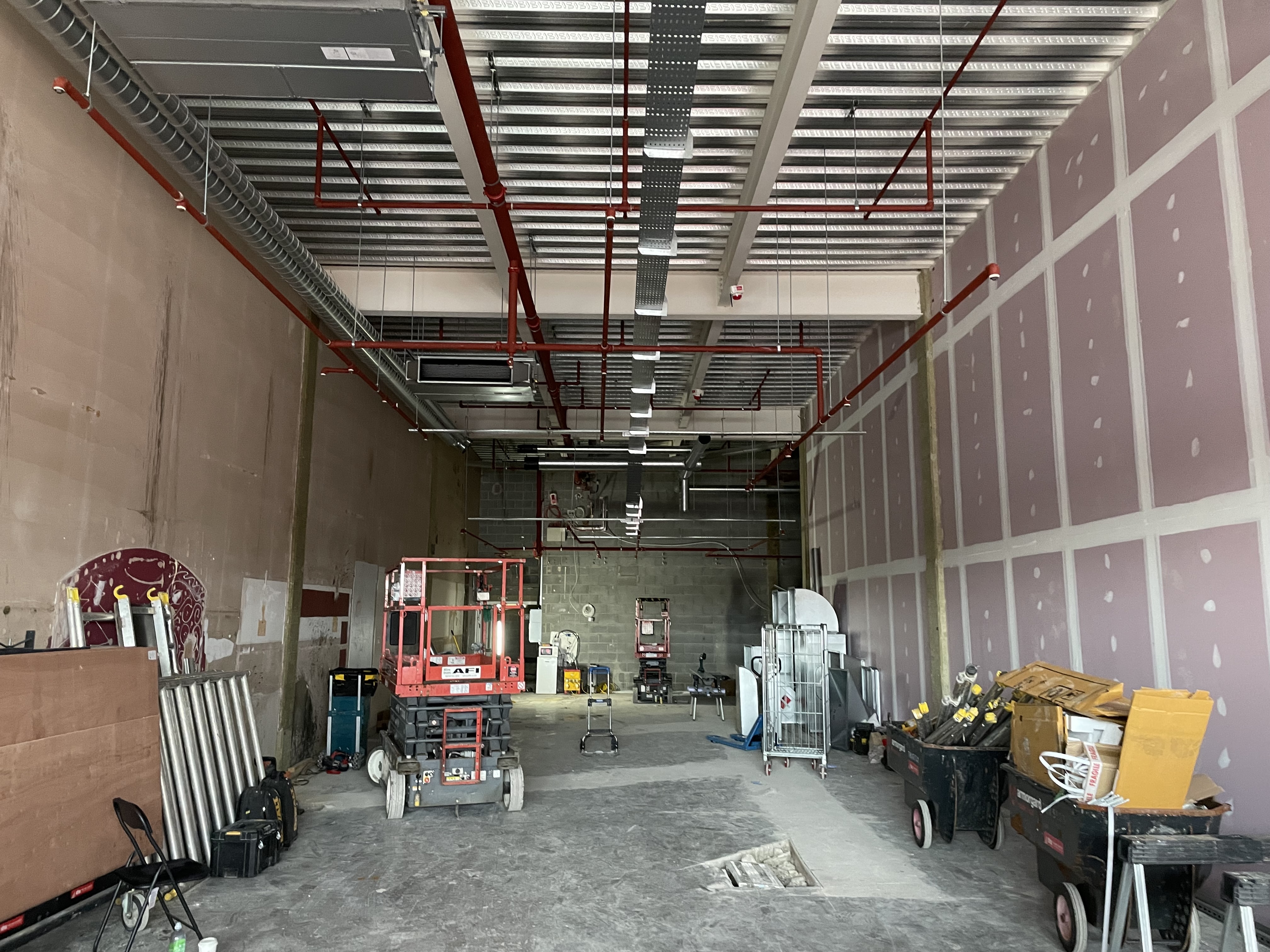 Dawbers drylining fitout works at Five Guys Castleford 2